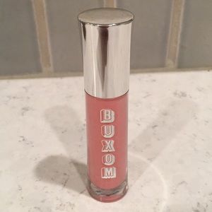 Buxom full bodied lip gloss